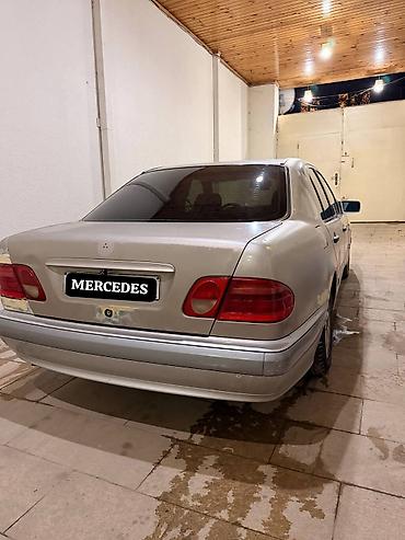 en ucuz bmw: Mercedes-Benz E 200: 2 l | 1997 il Sedan — 4