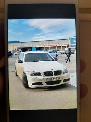 e90 aksesuar: BMW 3 Series E90 sedan – ağ rəng, sport paketli görünüş. Əsas — 2