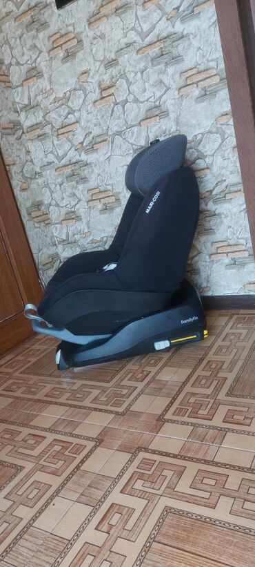 Maxi_cosi familyfix avtomobil oturacagi satilir isofikdir 750 manata