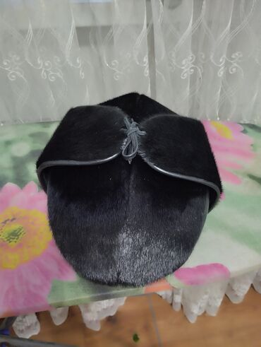 вязанная шапка: Продаю шапку из нерпы в отличном состоянии 56-57размер .прощу 4800с