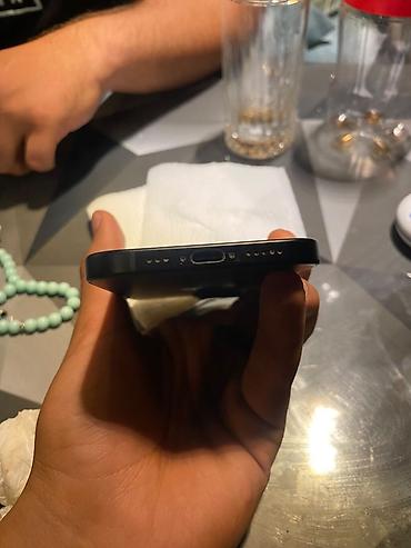 corn iphone: IPhone 15, Qara — 2