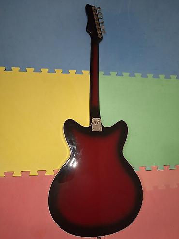 gitara simləri: Jolana yarı-hollow elektrik gitara - Brend/model: Jolana (loqo ön — 3