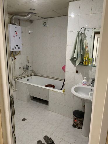 Köhnə tikili: Bakı, 8-ci kilometr, 4 otaqlı, Köhnə tikili, m. Neftçilər, 88 kv. m -da lalafo.az — 5 Köhnə tikili: Bakı, 8-ci kilometr, 4 otaqlı, Köhnə tikili, m. Neftçilər, 88 kv. m — 5