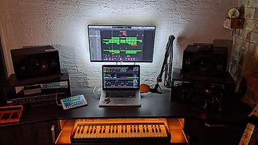 russian language: Студия звукозаписи Q-rush Studio. Профессиональная студия в центре — 5