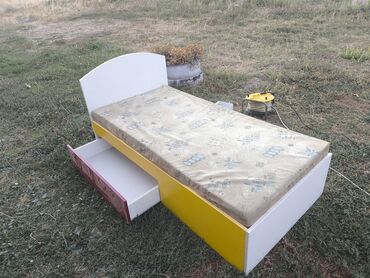 шкаф кухонный: Детская/подростковая односпальная кровать с выдвижной секцией и ящиком