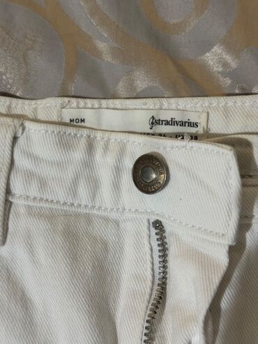 Cinslər: Jean Stradivarius 
34 olcu
Cox az geyinilib