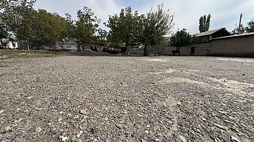 село бает: 4 комнаты, 100 м², 24 соток, Манас (Джалал-Абад), Собственник — 8