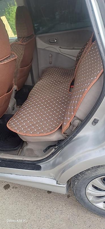 devo tiko: Nissan Almera Tino: 2001 г., 1.8 л, Механика, Бензин, Хэтчбэк — 4