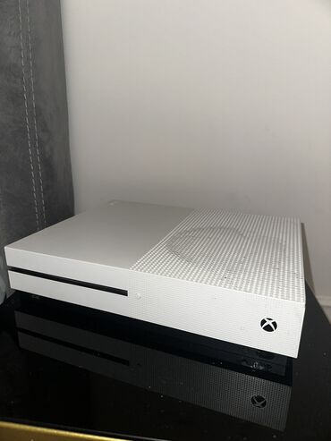 xbox one s baku: Problemsizdir