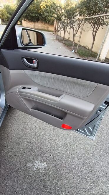 Hyundai: Hyundai Sonata (gümüşü rəng), AZ dövlət nömrə nişanı 10-SP-074 — 7