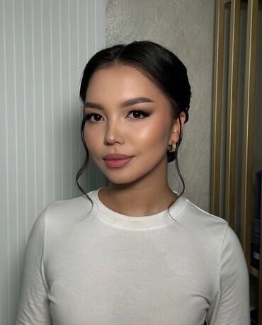 Макияж: Дневной, На выпускной, Праздничный, Гипоаллергенные материалы, С выездом на дом, Консультация — 2