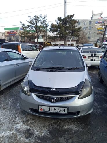 транспорт каракол: Honda Fit: 2002 г., 1.3 л, Автомат, Бензин, Седан