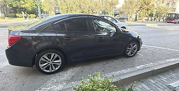 park masin: Chevrolet Cruze: 1.4 l | 2015 il 192000 km Sedan — 7