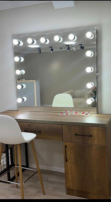 *SALON GÜZGÜSU* Qiymət *400 AZN* baha yığılıb təmiz taxtadir ünvan lalafo.az -da *SALON GÜZGÜSU* Qiymət *400 AZN* baha yığılıb təmiz taxtadir ünvan