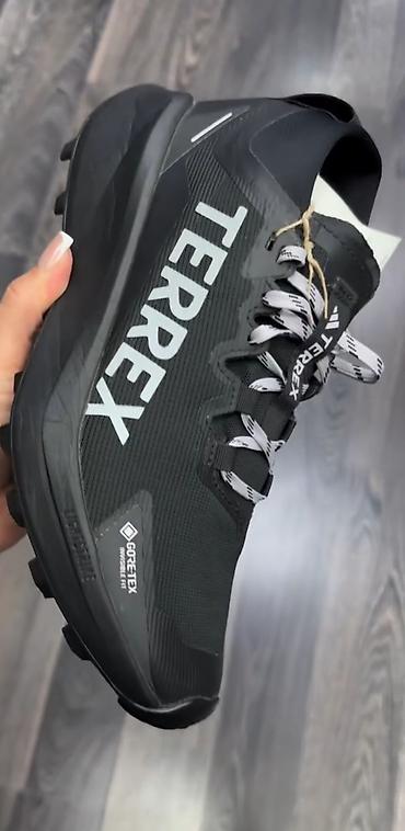 мастер спорт: Мужские кроссовки, 41, Adidas Originals, Б/у, цвет - Черный, Самовывоз — 1