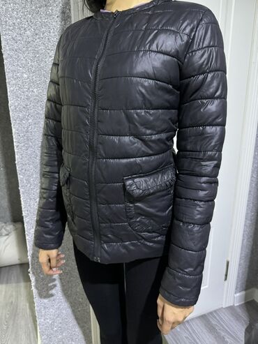 Пуховики и зимние куртки: Пуховик, По колено, С капюшоном, Стеганый, S, M, Все размеры — 10