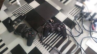 7 1 2 n2g47h: Işlək vəziyyətdə playstation 2 satılır FMCB yüklü memorycard, flaşka