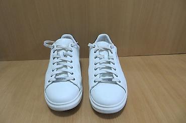 bata baletanke: GUESS br 44 28cm unutrasnje gaziste stopala, patike bez bilo kakve — 5