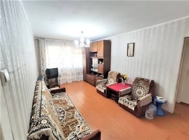 дома в пригороде: 3 бөлмө, 58 кв. м, 104-серия, 3 кабат, Эски ремонт