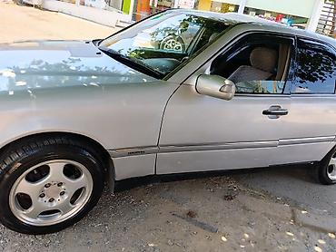 mersedes a klas: Mercedes-Benz C-Sinfi (W202) sedan - Gümüşü rəng, 4 qapı, arxa — 3