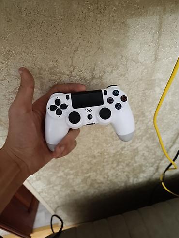 kablolar: PS4 Slim 500GB ağ rəngdə satılır. • Ən son sistem versiyası • Bütün — 6