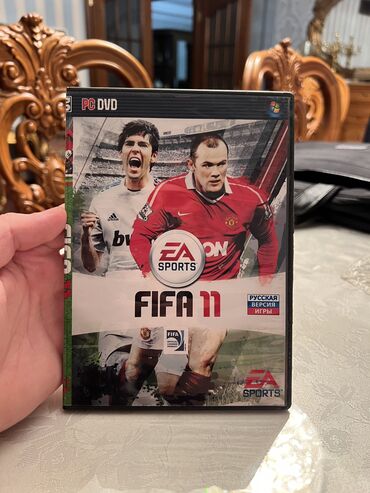 Oyun diskləri: Komputer oyunları. 1 ədədi - 1 manat. Say olaraq çox alan və ya — 14