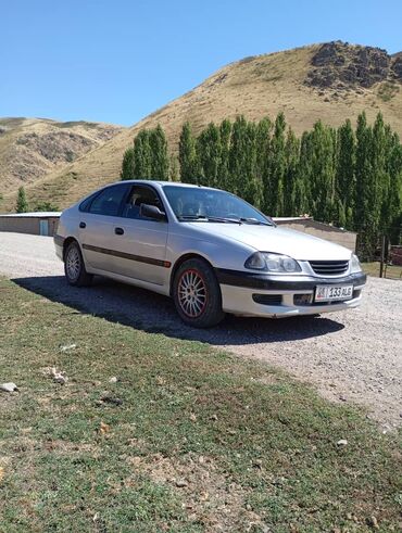 авенсис 1: Toyota Avensis: 1999 г., 1.6 л, Механика, Бензин, Хэтчбэк