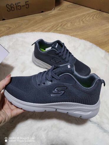 new balance: Trainers, size - 42