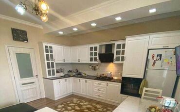 işlenmiş metbex mebelleri: 🍽️ Mətbəx mebeli SATILIR! 🏡 🔹 L formasında, ağ rəngdə, zövqlü