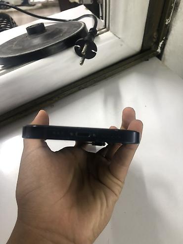 Apple iPhone: IPhone 12, Б/у, 128 ГБ, Черный, Зарядное устройство, Защитное стекло, Чехол, 80 % — 9
