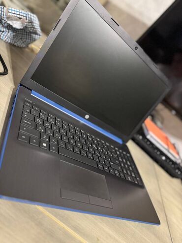 2 ci el notebook: HP 15.6 ", Intel Core i5, 512 GB