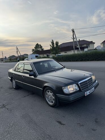 Mercedes-Benz: Mercedes-Benz W124: 1993 г., 3.2 л, Механика, Бензин, Седан