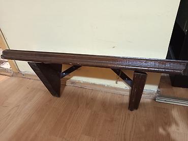 Police: Drvena zidna polica sa konzolama - Materijal: puno drvo — 3