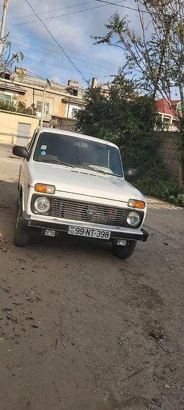 niva neftçala: LADA Niva 4x4 (ağ rəng, 3 qapı, kuzov “hatchback/SUV” tipli) — 3