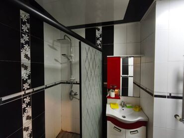 Uzunmüddətli kirayə mənzillər: Nizami Rayonu Neftçilər Metrosu Start İdman Kompleksi 3 otaq. Mərtəbə — 17