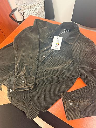 Digər kişi geyimləri: Pull&Bear - dən alınıb. Geyinilməyib. Yenidir.
S - ölçü — 6