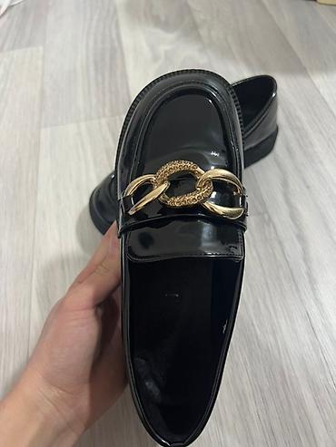 Детская обувь: Лаковые туфли для девочки - Цвет: черный, глянцевый (лаковая — 15