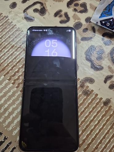 z flip 2: Samsung S8530 Wave II, rəng - Qara, Simsiz şarj — 1