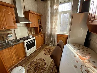 qara qarayev: Nizami rayonu qara qarayev metrosunun 1 ci cixisi rahat marketin ustu — 10