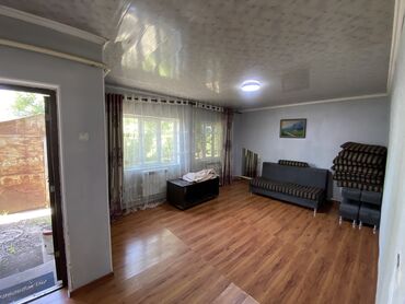 дом без хозайын: Дом, 85 м², 4 комнаты, Собственник, Старый ремонт