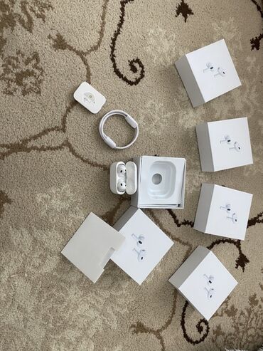 техно пова 2: Беспроводные наушники-вкладыши форм-фактора AirPods Pro 2 с зарядным