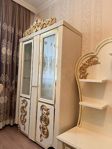 Qonaq otağı dəstləri: * **Divan** – 950 manata alınıb. * **Mebel dəsti** – 10.000 manata — 2