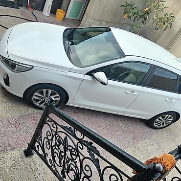 Hyundai: Hyundai i30 hatchback - Korpus: 5 qapılı, ağ rəng - Güclü ön — 5
