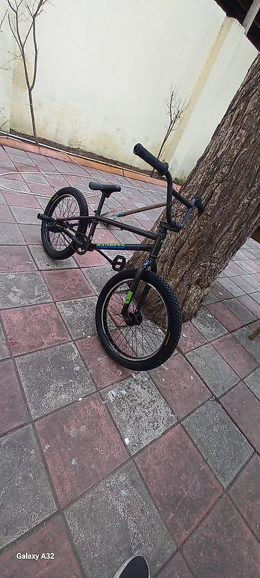 İdman velosipedləri: BMX tipli uşaqlar/yeniyetmələr üçün velosiped - Rəng: qara, yaşıl — 3