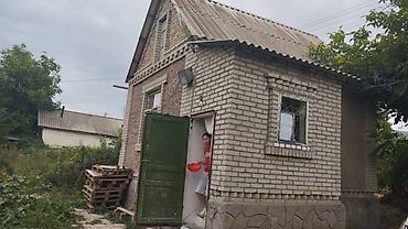 Продаётся земельный участок с кирпичным домом. Описание объекта: - — 1