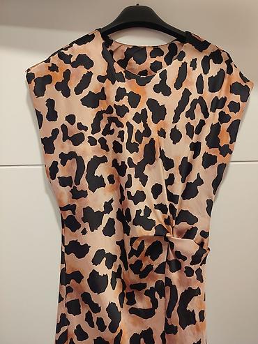 prsluk s: Maksi haljina sa leopard printom marke Mona. Haljina ima kratke rukave — 5