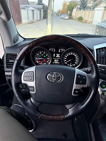 Toyota: Toyota Land Cruiser: 2014 г., 4.6 л, Автомат, Газ, Внедорожник — 18