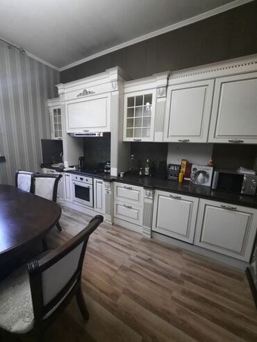 150 м², 5 комнат, Свежий ремонт С мебелью, Кухонная мебель
