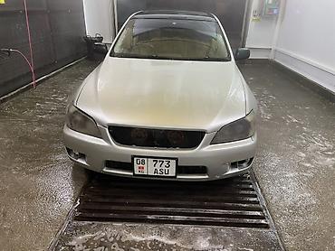 Lexus IS: 2002 г., 2 л, Автомат, Бензин, Седан