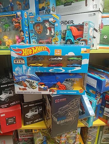 фантан: Hot Wheels City – набор Creature Transports: «Shark Chomp Transporter» — 1